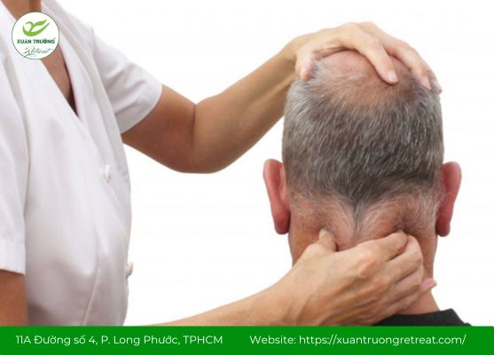 Day ấn huyệt Bách Lao giúp thư giãn vùng cổ – vai – lưng