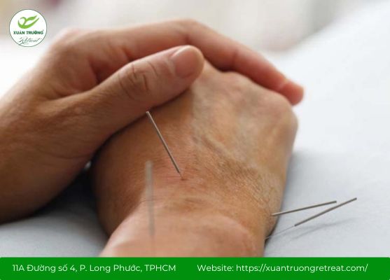 Xác định đúng vị trí huyệt trước khi bấm hoặc châm cứu