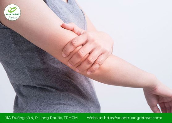 Xoa bóp huyệt Tý Nhu thư giãn cơ bắp hiệu quả