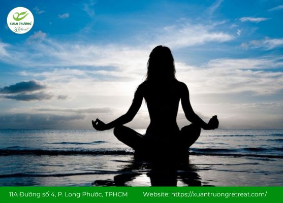 Thiền là nghệ thuật lắng nghe hơi thở và hiện tại