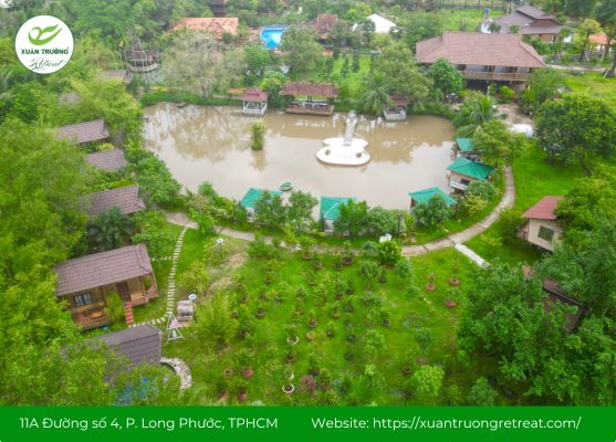 Toàn cảnh Xuân Trường Retreat với không gian xanh và hồ nước yên bình