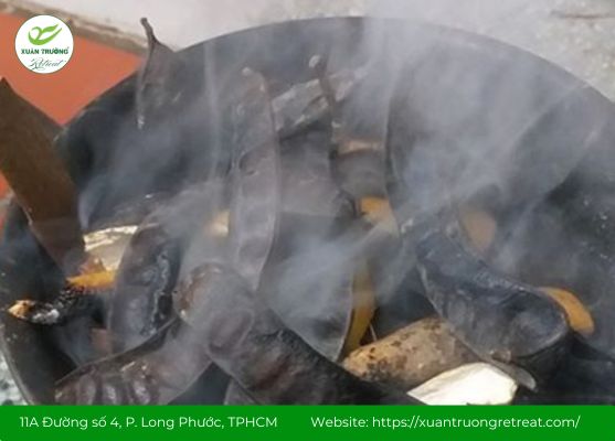 Khói bồ kết giúp khử mùi hiệu quả, hạn chế ruồi muỗi trong không gian sống