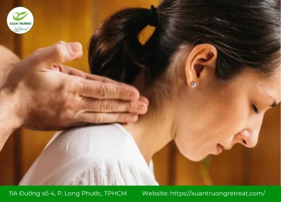 Tự xoa bóp đều đặn giúp giảm đau vai gáy và thư giãn tinh thần